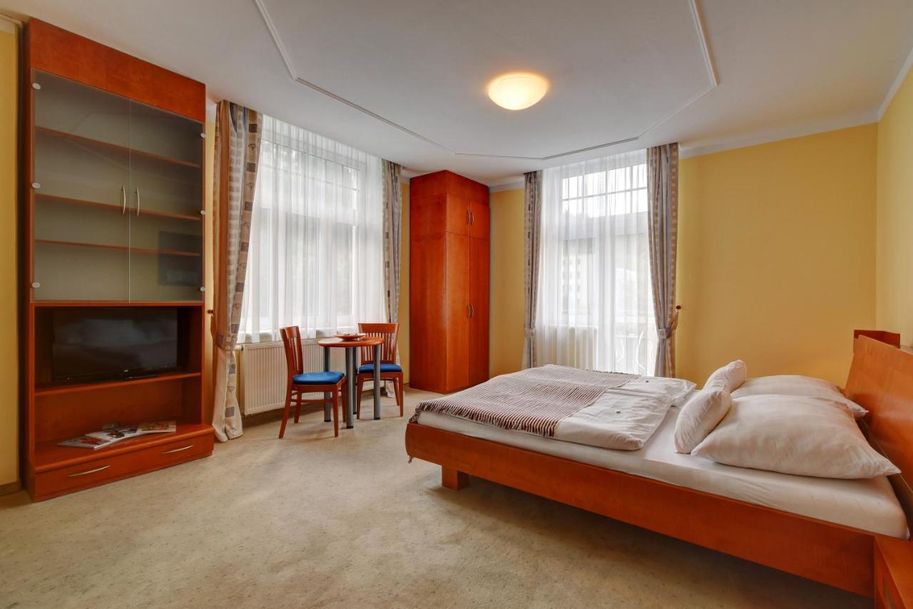 Hotel La Passionaria Mariánské Lázně Exteriör bild