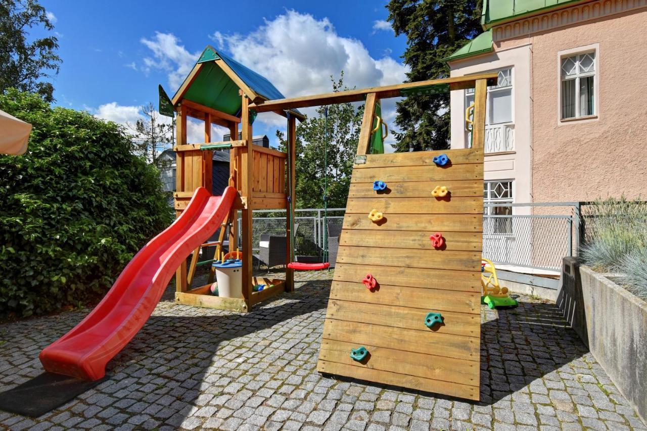 Hotel La Passionaria Mariánské Lázně Exteriör bild