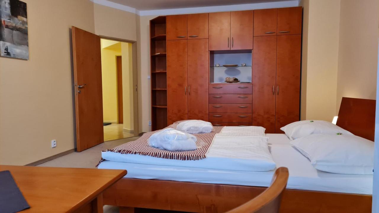 Hotel La Passionaria Mariánské Lázně Exteriör bild