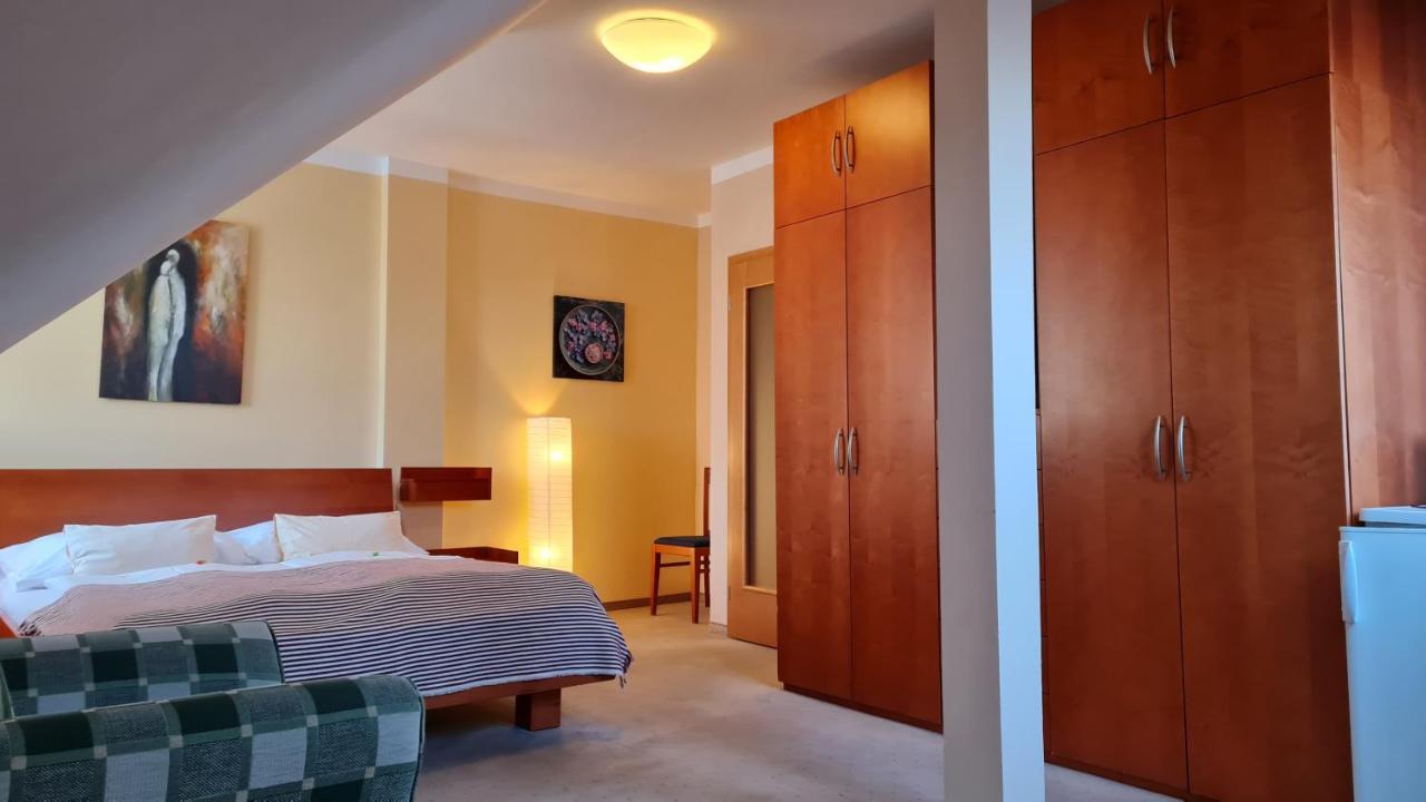 Hotel La Passionaria Mariánské Lázně Exteriör bild