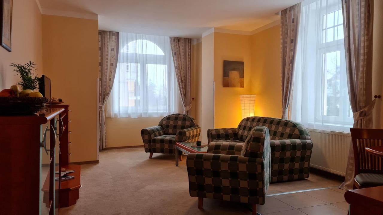 Hotel La Passionaria Mariánské Lázně Exteriör bild