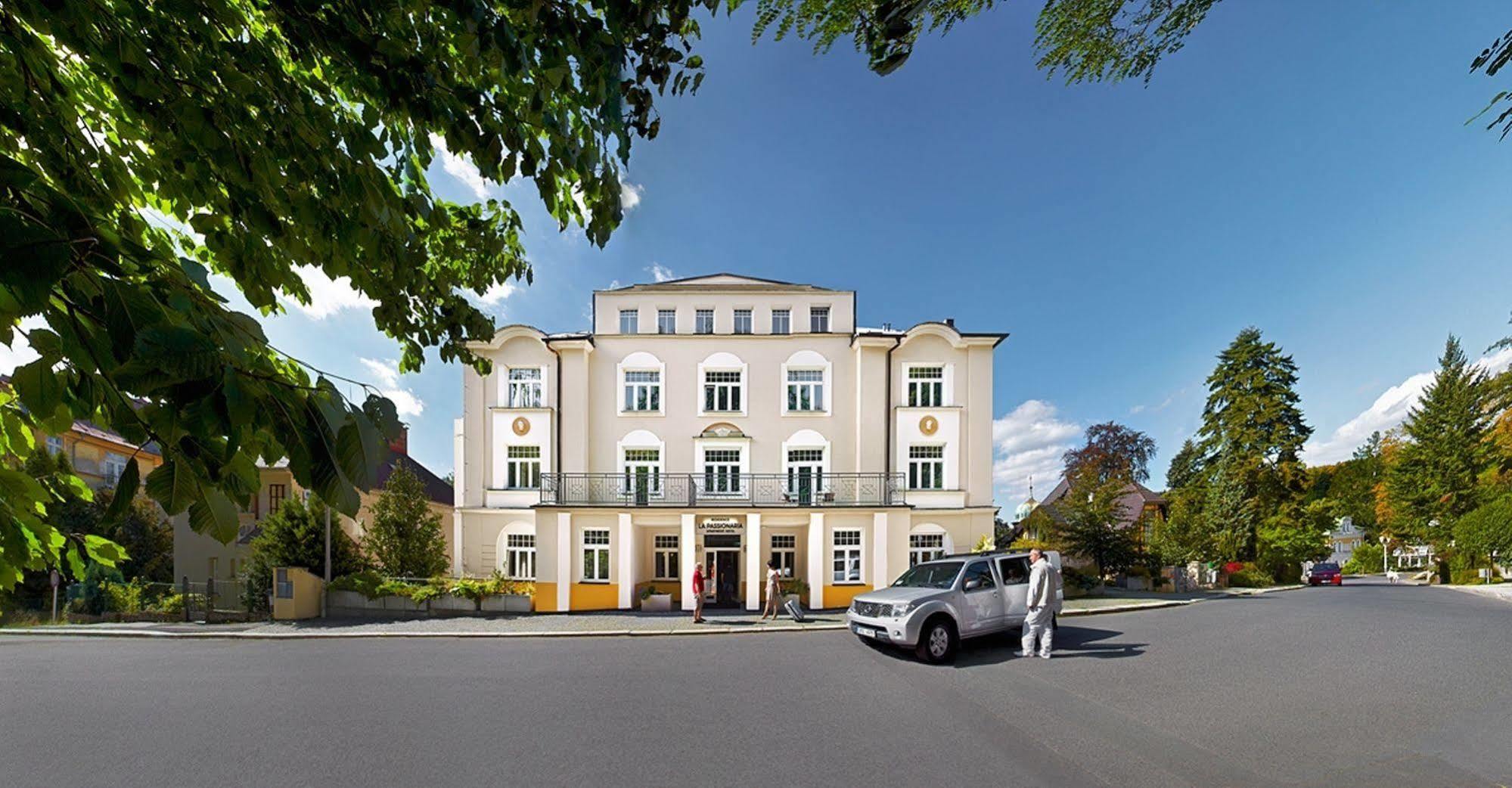 Hotel La Passionaria Mariánské Lázně Exteriör bild